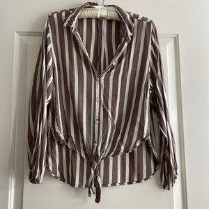 American Eagle Tie Front Button Up Shirt